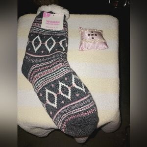 DG Women's Sweater Socks 4-11